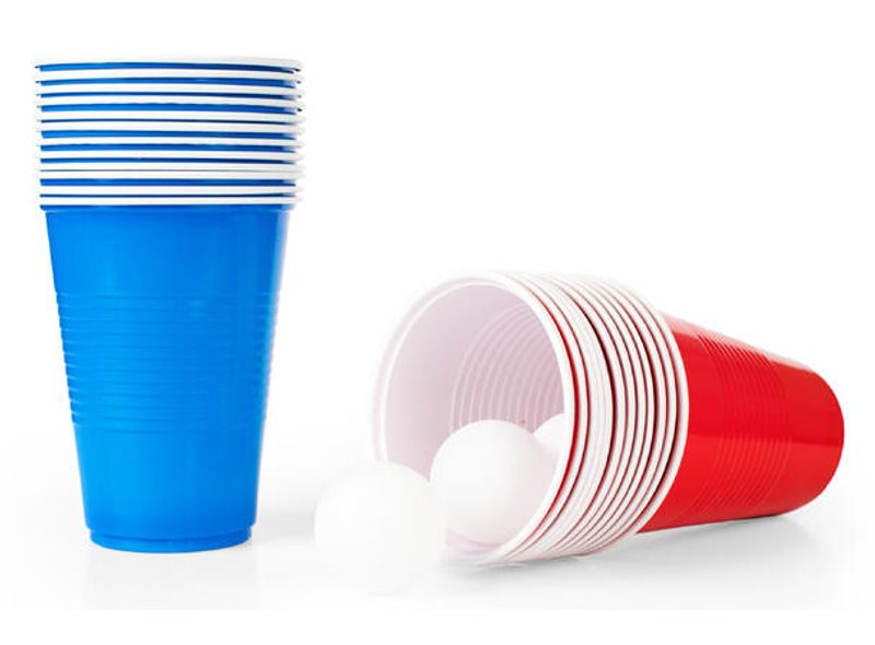 Beerpong kit - sett med plastglass og baller