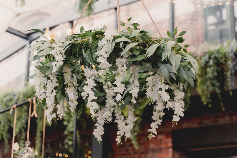 Wisteria girlander